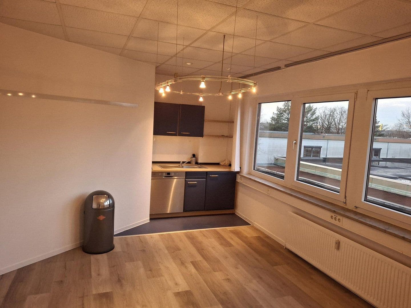 Pronájem kanceláře 65 m², Oststrasse 122 C, Norderstedt, Šlesvicko-Holštýnsko Pronájem kanceláře 65 m², Oststrasse 122 C, Norderstedt, Šlesvicko-Holštýnsko