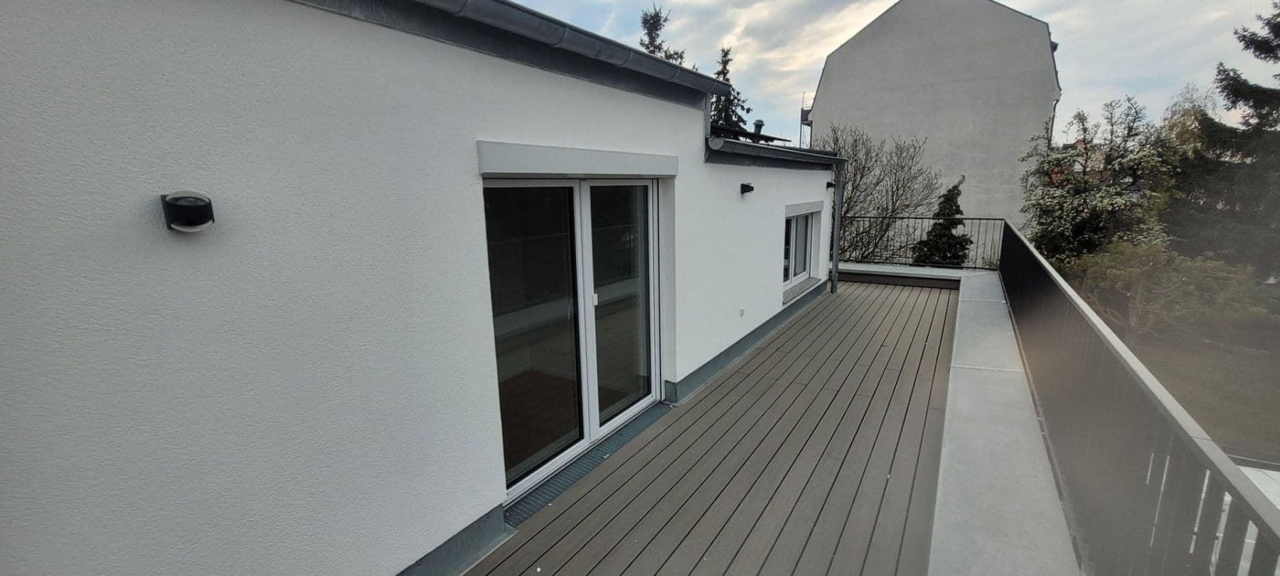 Pronájem bytu 3+1 87 m², Berlin, Berlín Pronájem bytu 3+1 87 m², Berlin, Berlín