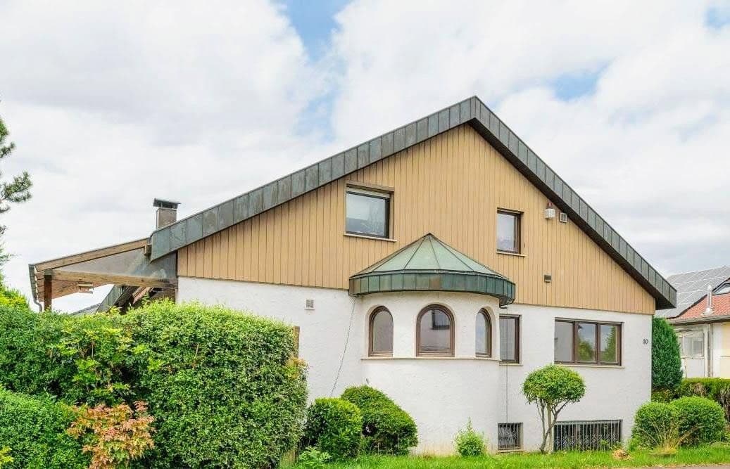 Prodej domu 320 m², pozemek 538 m², Gustav-Werner-Straße 10, Bönnigheim, Bádensko-Württembersko Prodej domu 320 m², pozemek 538 m², Gustav-Werner-Straße 10, Bönnigheim, Bádensko-Württembersko