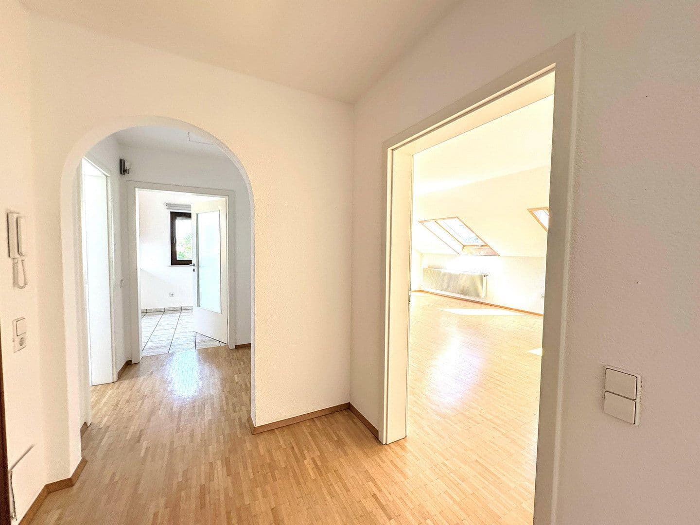 Prodej domu 320 m², pozemek 538 m², Gustav-Werner-Straße 10, Bönnigheim, Bádensko-Württembersko Prodej domu 320 m², pozemek 538 m², Gustav-Werner-Straße 10, Bönnigheim, Bádensko-Württembersko