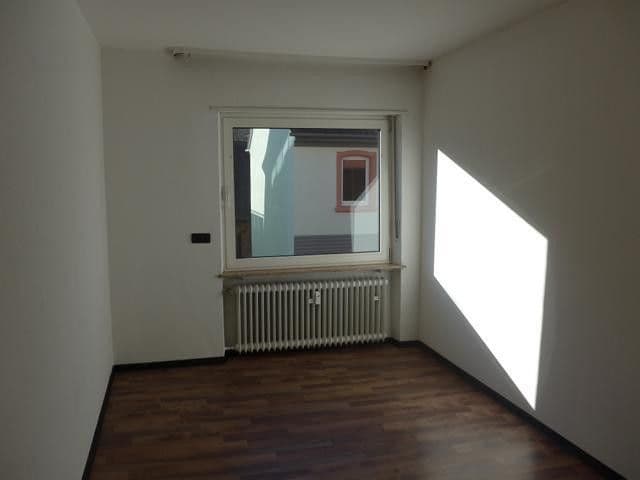 Pronájem bytu 3+1 100 m², Rodalben, Porýní-Falc Pronájem bytu 3+1 100 m², Rodalben, Porýní-Falc