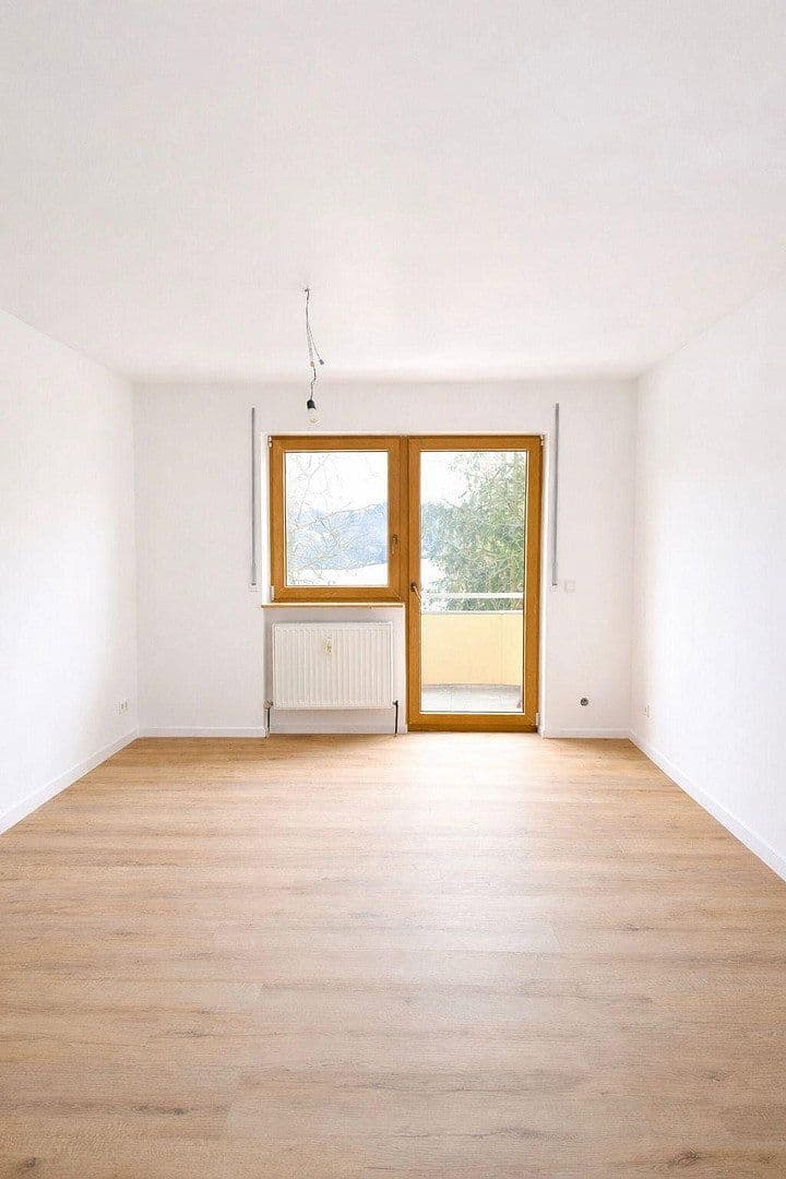 Pronájem bytu 3+1 84 m², Fürth, Bavorsko Pronájem bytu 3+1 84 m², Fürth, Bavorsko