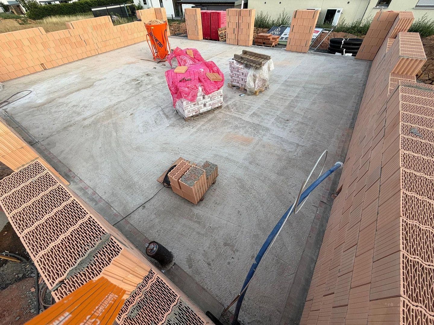 Prodej domu 125 m², pozemek 234 m², Marderweg 10a, Irchenrieth, Bavorsko Prodej domu 125 m², pozemek 234 m², Marderweg 10a, Irchenrieth, Bavorsko