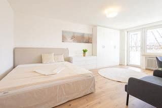 Pronájem bytu 68 m², Ampfingstraße 37, München, Bavorsko Pronájem bytu 68 m², Ampfingstraße 37, München, Bavorsko