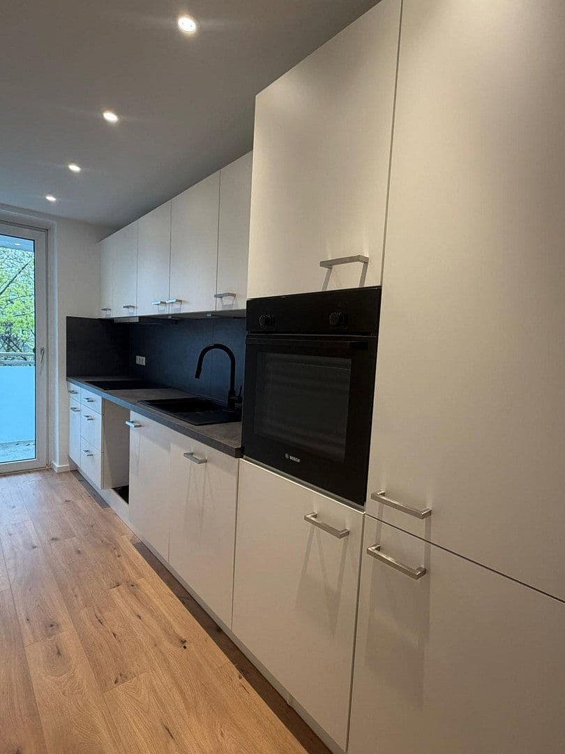 Pronájem bytu 68 m², Ampfingstraße 37, München, Bavorsko Pronájem bytu 68 m², Ampfingstraße 37, München, Bavorsko