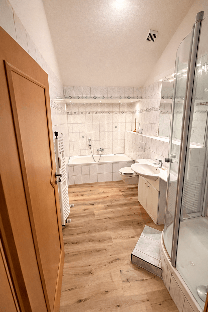 Pronájem bytu 4+1 131 m², Westliche Stadtmauerstraße 64, Erlangen, Bavorsko Pronájem bytu 4+1 131 m², Westliche Stadtmauerstraße 64, Erlangen, Bavorsko