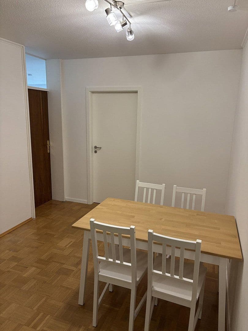 Pronájem bytu 5+1 120 m², Haid-und-Neu-Straße 16, Karlsruhe, Bádensko-Württembersko Pronájem bytu 5+1 120 m², Haid-und-Neu-Straße 16, Karlsruhe, Bádensko-Württembersko