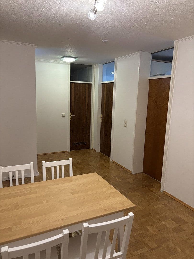 Pronájem bytu 5+1 120 m², Haid-und-Neu-Straße 16, Karlsruhe, Bádensko-Württembersko Pronájem bytu 5+1 120 m², Haid-und-Neu-Straße 16, Karlsruhe, Bádensko-Württembersko