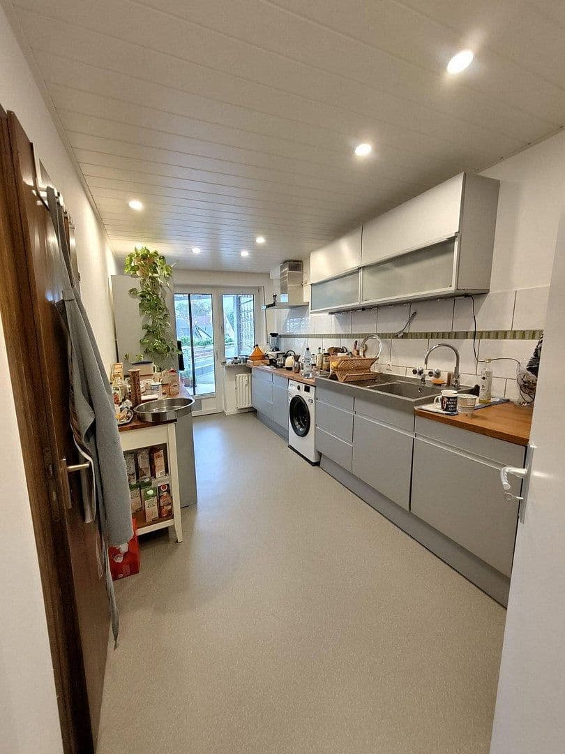 Pronájem bytu 4+kk 114 m², Lehrerstraße 35, Duisburg, Severní Porýní-Vestfálsko Pronájem bytu 4+kk 114 m², Lehrerstraße 35, Duisburg, Severní Porýní-Vestfálsko