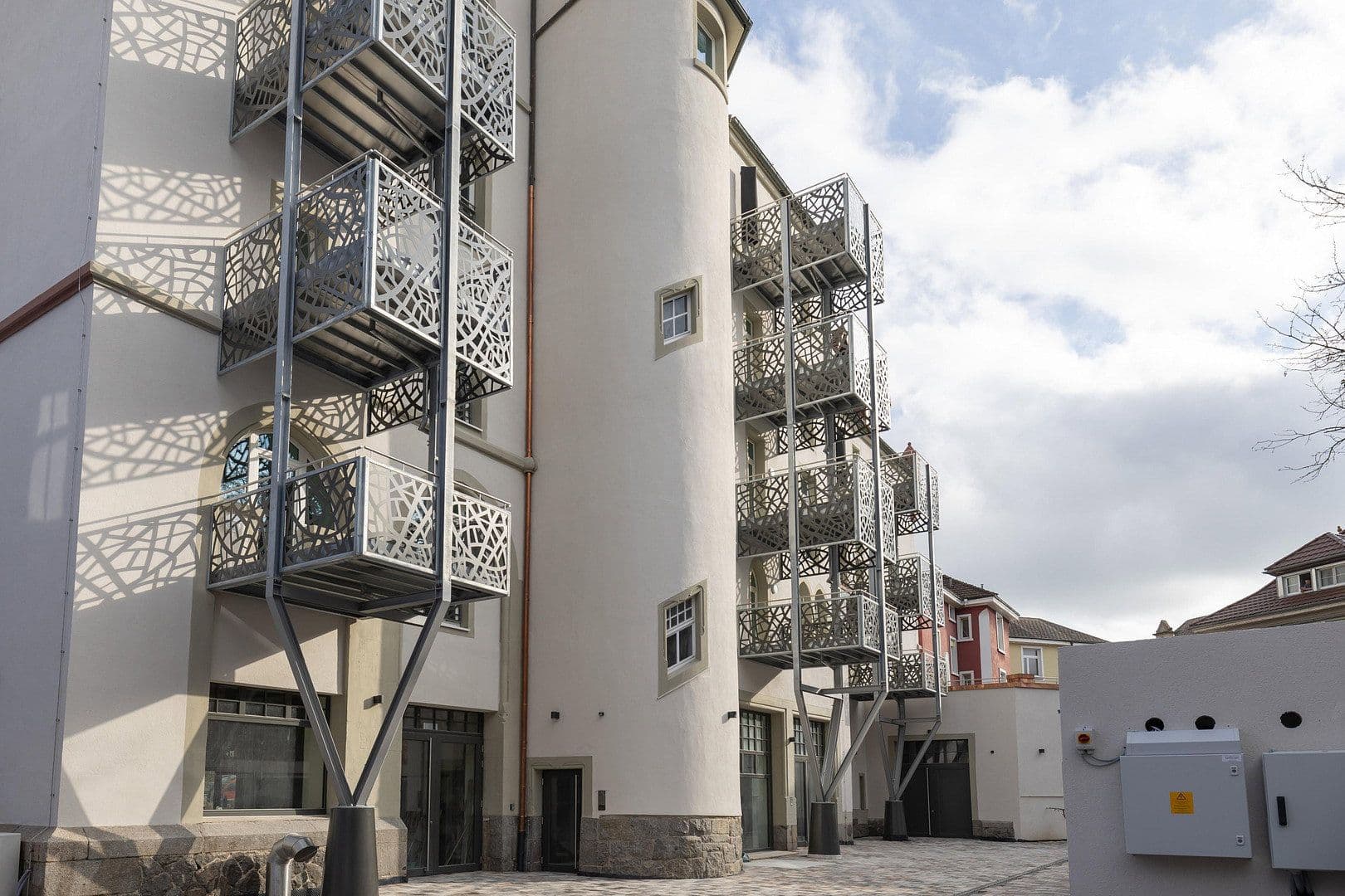 Pronájem bytu 2+1 60 m², Eisenbahnstr. 21, Waldshut-Tiengen, Bádensko-Württembersko Pronájem bytu 2+1 60 m², Eisenbahnstr. 21, Waldshut-Tiengen, Bádensko-Württembersko