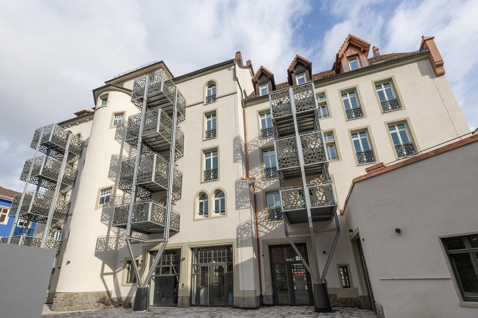 Pronájem bytu 2+1 60 m², Eisenbahnstr. 21, Waldshut-Tiengen, Bádensko-Württembersko Pronájem bytu 2+1 60 m², Eisenbahnstr. 21, Waldshut-Tiengen, Bádensko-Württembersko