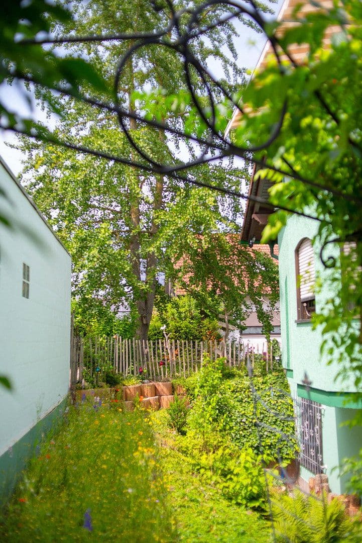 Prodej domu 226 m², pozemek 546 m², Fußgönheim, Porýní-Falc Prodej domu 226 m², pozemek 546 m², Fußgönheim, Porýní-Falc