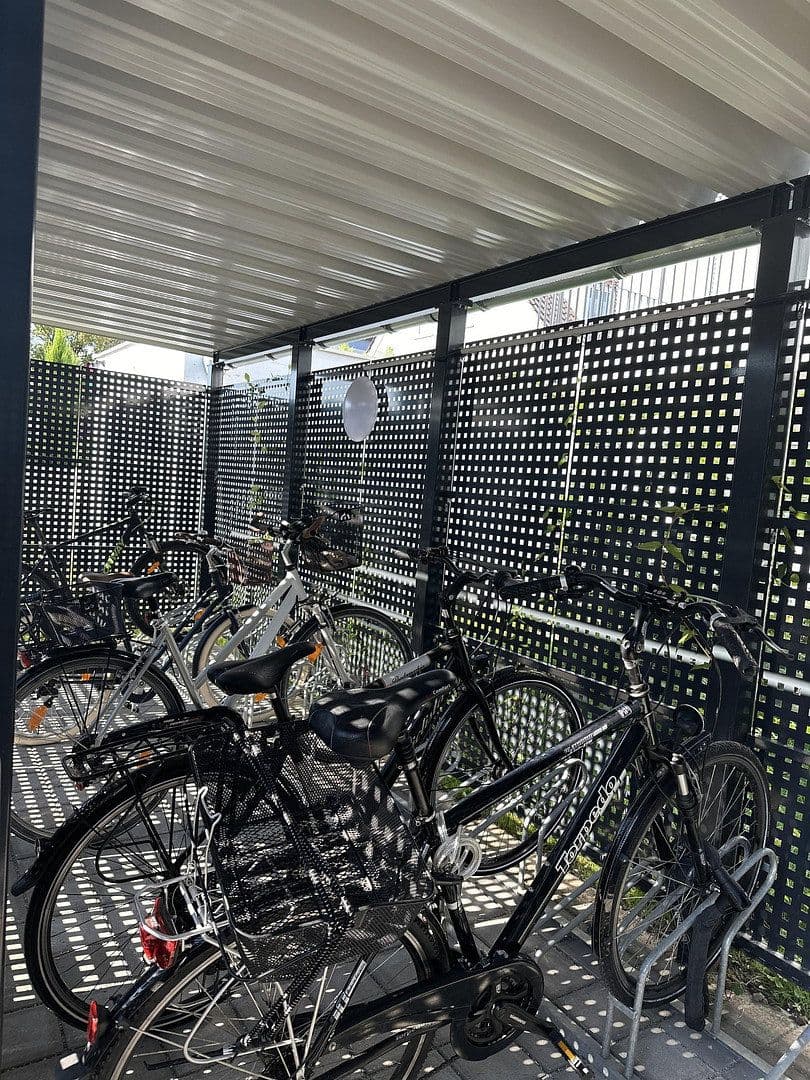 Pronájem bytu 1+1 35 m², Schleißheimerstrasse 433, München - Am Hart, Bavorsko Pronájem bytu 1+1 35 m², Schleißheimerstrasse 433, München - Am Hart, Bavorsko