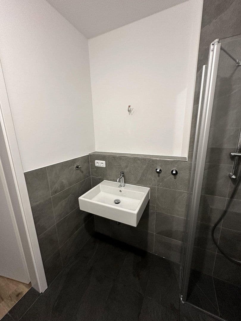 Pronájem bytu 1+1 35 m², Schleißheimerstrasse 433, München - Am Hart, Bavorsko Pronájem bytu 1+1 35 m², Schleißheimerstrasse 433, München - Am Hart, Bavorsko