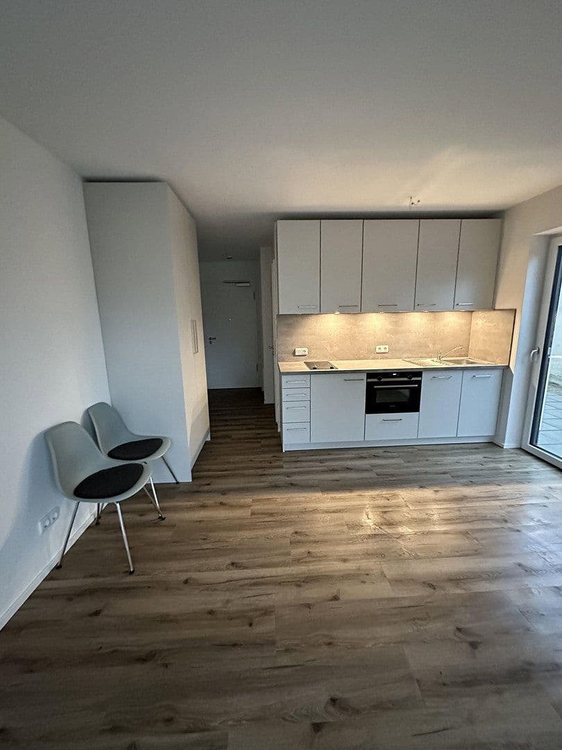 Pronájem bytu 1+1 35 m², Schleißheimerstrasse 433, München - Am Hart, Bavorsko Pronájem bytu 1+1 35 m², Schleißheimerstrasse 433, München - Am Hart, Bavorsko