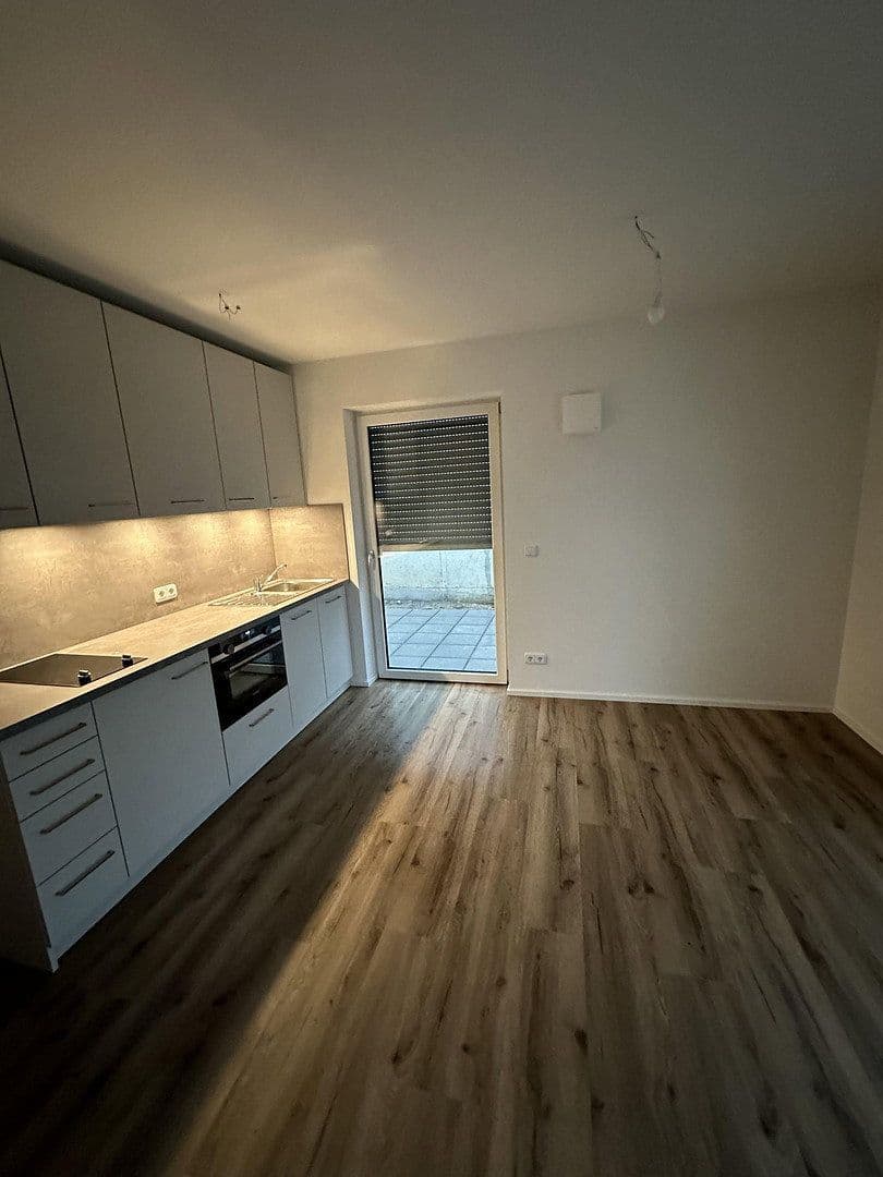 Pronájem bytu 1+1 35 m², Schleißheimerstrasse 433, München - Am Hart, Bavorsko Pronájem bytu 1+1 35 m², Schleißheimerstrasse 433, München - Am Hart, Bavorsko