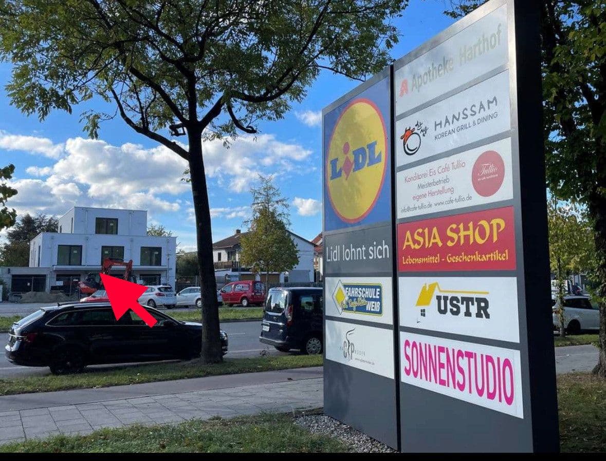 Pronájem bytu 1+1 35 m², Schleißheimerstrasse 433, München - Am Hart, Bavorsko Pronájem bytu 1+1 35 m², Schleißheimerstrasse 433, München - Am Hart, Bavorsko