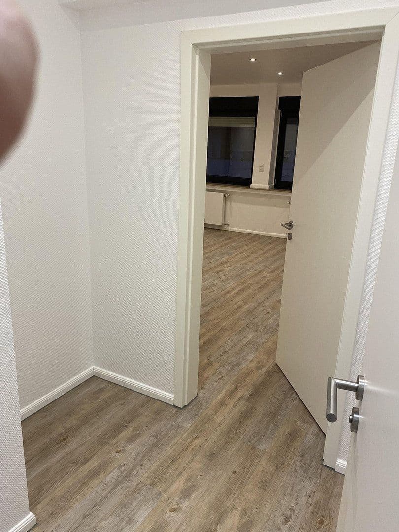 Pronájem bytu 1+1 39 m², Hochemmericher Straße 64, Duisburg, Severní Porýní-Vestfálsko Pronájem bytu 1+1 39 m², Hochemmericher Straße 64, Duisburg, Severní Porýní-Vestfálsko