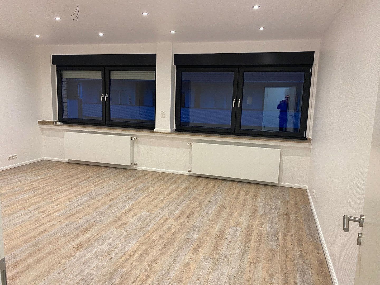 Pronájem bytu 1+1 39 m², Hochemmericher Straße 64, Duisburg, Severní Porýní-Vestfálsko Pronájem bytu 1+1 39 m², Hochemmericher Straße 64, Duisburg, Severní Porýní-Vestfálsko