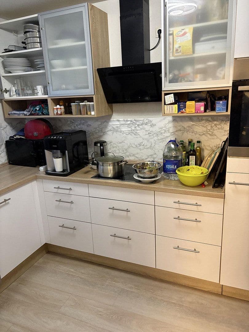 Pronájem bytu 4+1 110 m², Moltkestr. 23, Lahr/Schwarzwald, Bádensko-Württembersko Pronájem bytu 4+1 110 m², Moltkestr. 23, Lahr/Schwarzwald, Bádensko-Württembersko