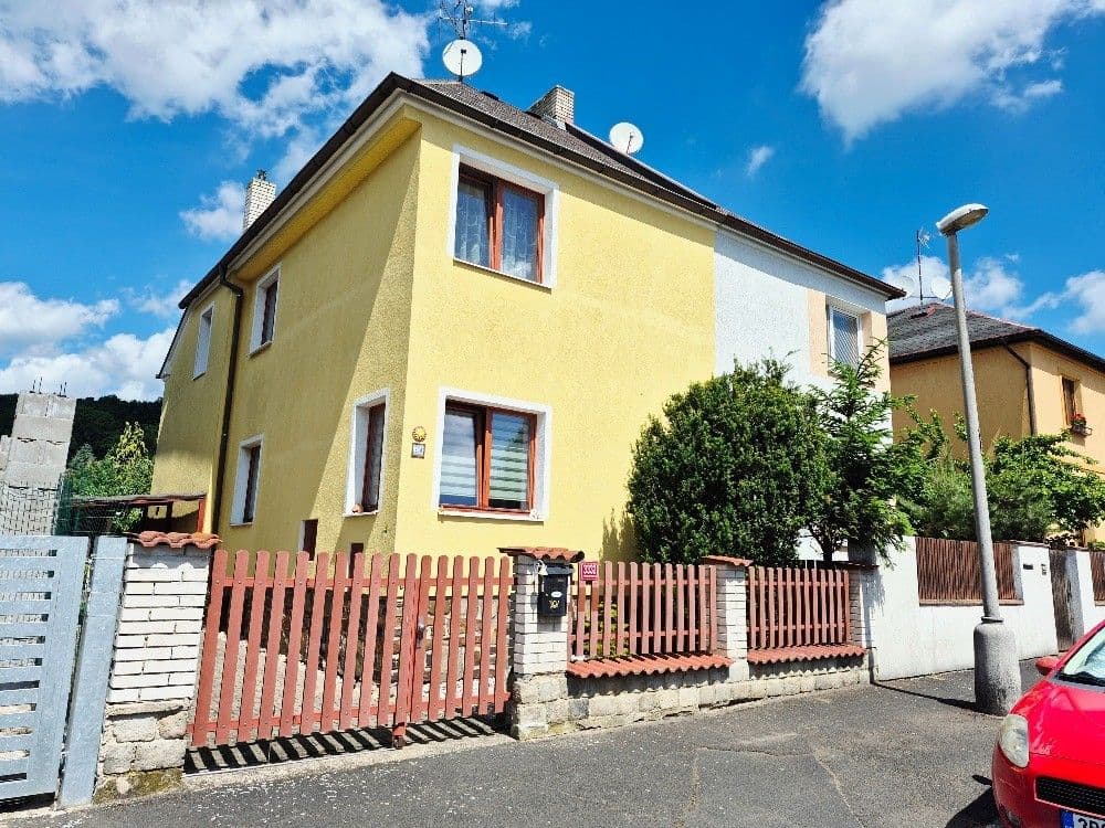 Prodej domu 130 m², pozemek 438 m², Třebízského, Chomutov, Ústecký kraj Prodej domu 130 m², pozemek 438 m², Třebízského, Chomutov, Ústecký kraj