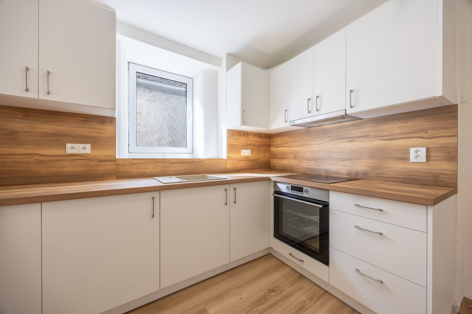 Prodej domu 120 m², pozemek 483 m², Chožov, Ústecký kraj Prodej domu 120 m², pozemek 483 m², Chožov, Ústecký kraj