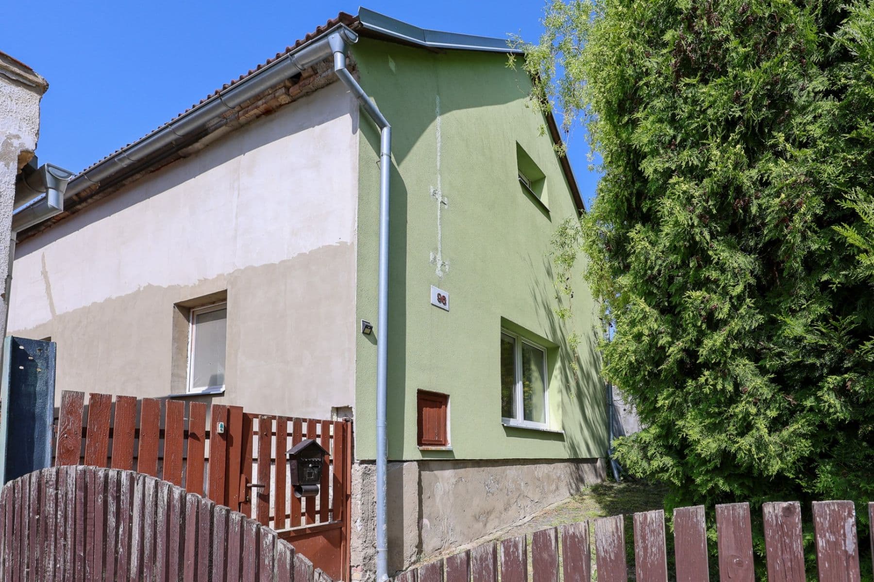 Prodej domu 120 m², pozemek 483 m², Chožov, Ústecký kraj Prodej domu 120 m², pozemek 483 m², Chožov, Ústecký kraj