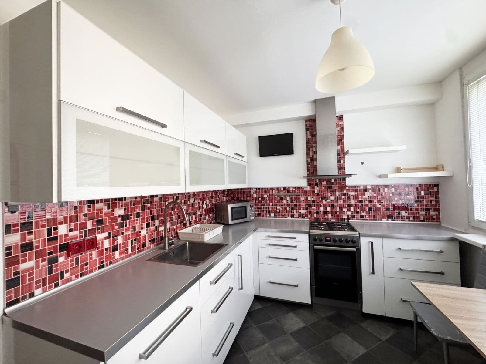 Pronájem bytu 3+kk 64 m², U stadionu, Mladá Boleslav, Středočeský kraj Pronájem bytu 3+kk 64 m², U stadionu, Mladá Boleslav, Středočeský kraj