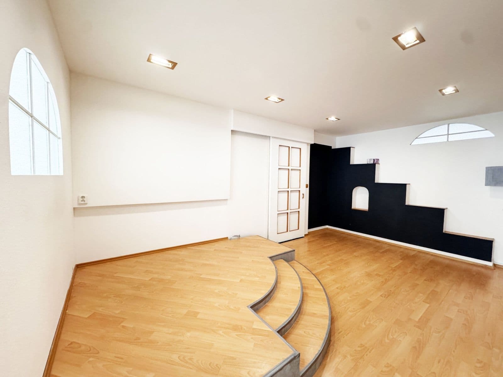 Pronájem bytu 3+kk 64 m², U stadionu, Mladá Boleslav, Středočeský kraj Pronájem bytu 3+kk 64 m², U stadionu, Mladá Boleslav, Středočeský kraj