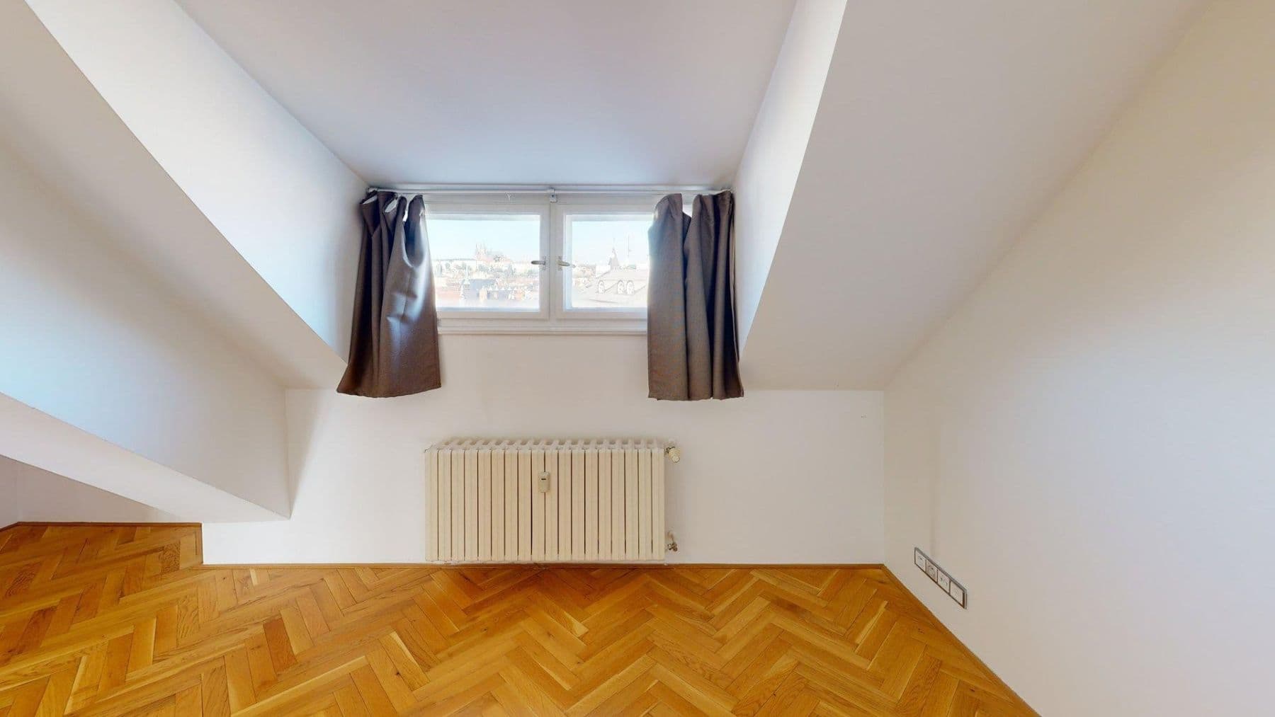 Pronájem bytu 4+1 163 m², Národní, Praha, Praha Pronájem bytu 4+1 163 m², Národní, Praha, Praha