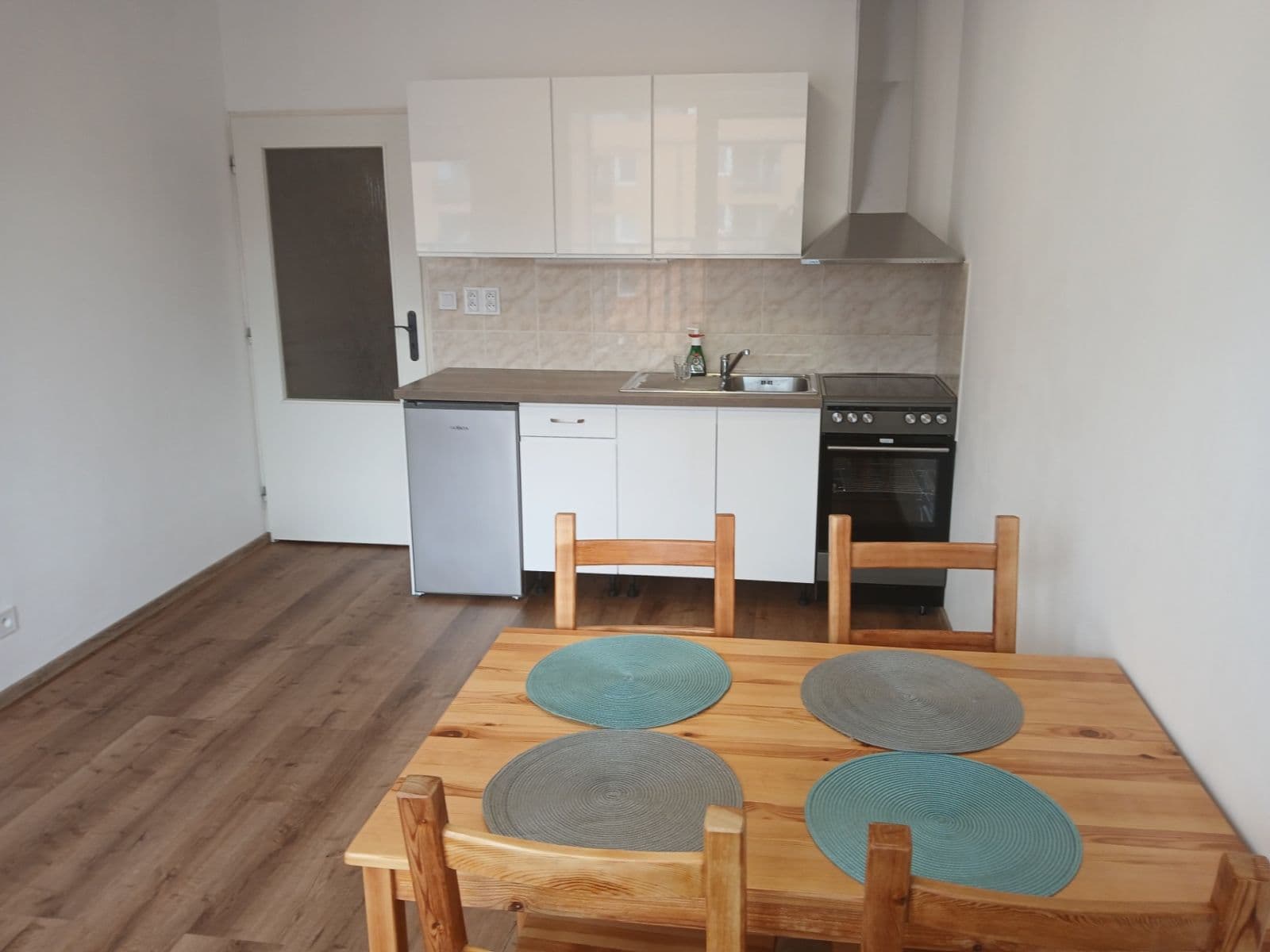 Pronájem bytu 1+kk 46 m², Hnězdenská, Praha, Praha Pronájem bytu 1+kk 46 m², Hnězdenská, Praha, Praha
