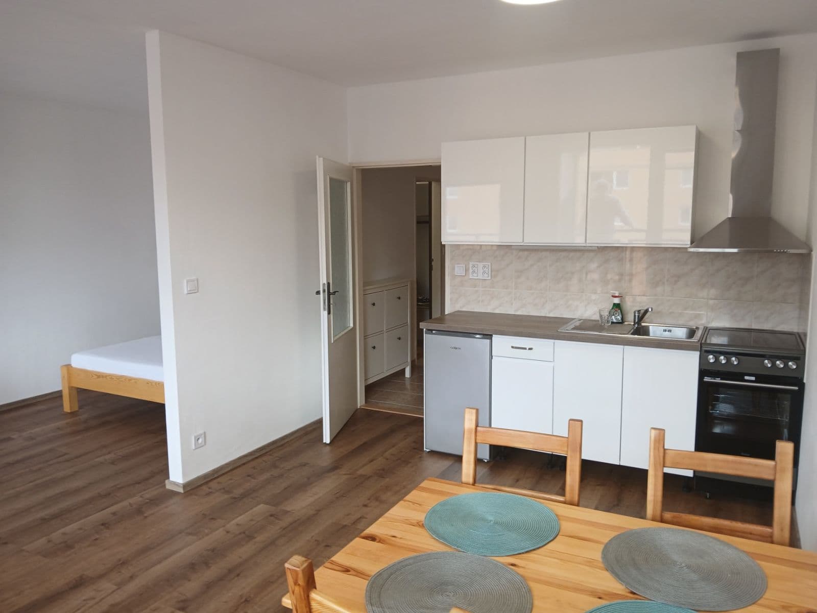 Pronájem bytu 1+kk 46 m², Hnězdenská, Praha, Praha Pronájem bytu 1+kk 46 m², Hnězdenská, Praha, Praha