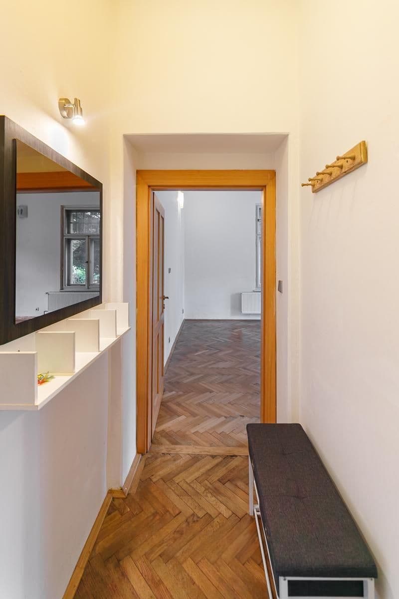 Prodej bytu 1+1 51 m², Klášterní, Liberec, Praha Prodej bytu 1+1 51 m², Klášterní, Liberec, Praha