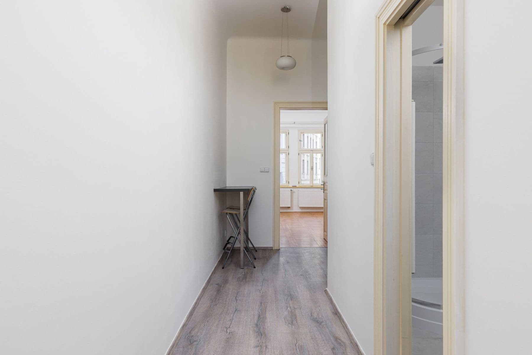 Pronájem bytu 1+1 40 m², Kamenická, Praha, Praha Pronájem bytu 1+1 40 m², Kamenická, Praha, Praha