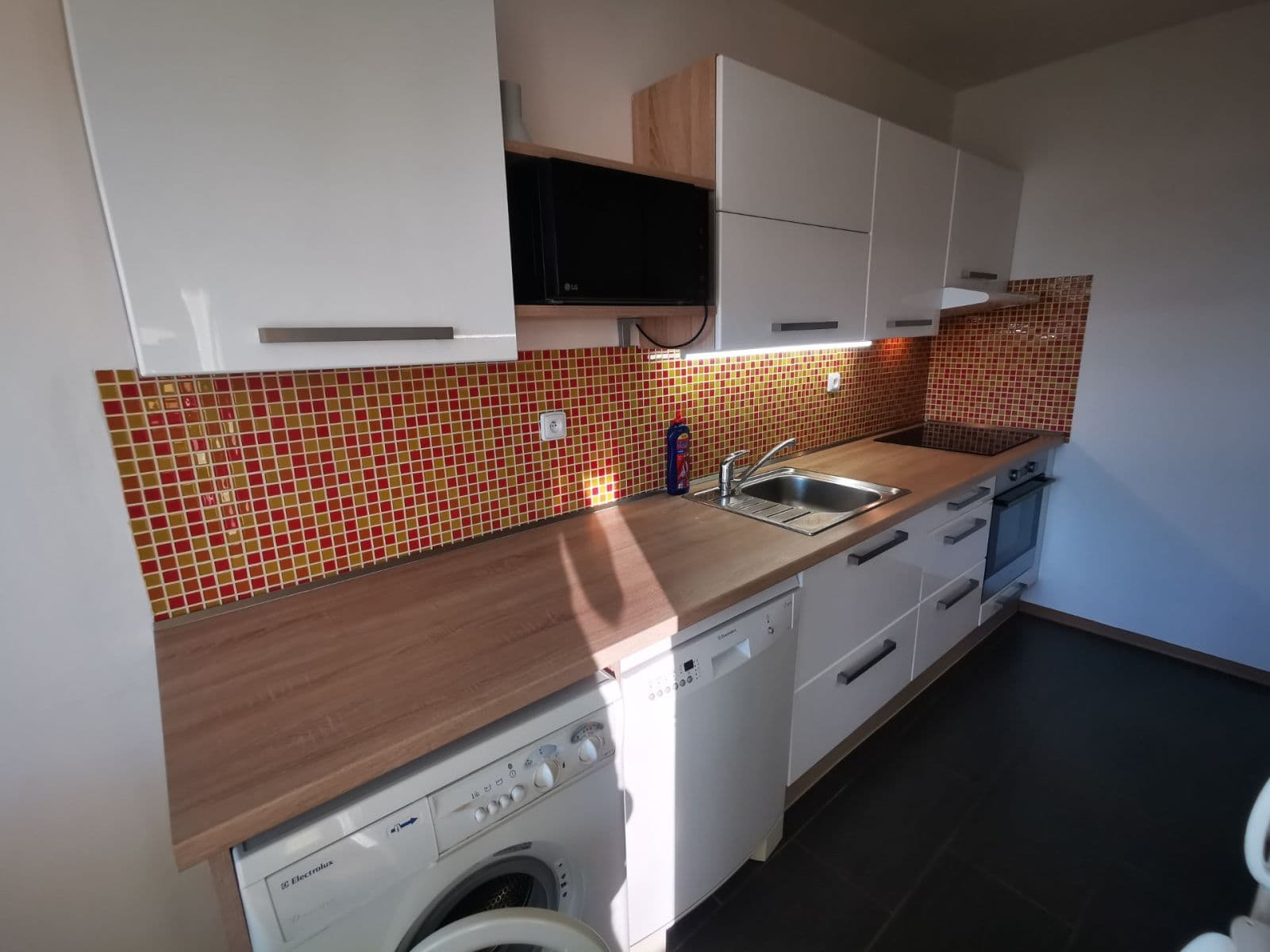Pronájem bytu 3+1 74 m², Trnková, Praha, Praha Pronájem bytu 3+1 74 m², Trnková, Praha, Praha