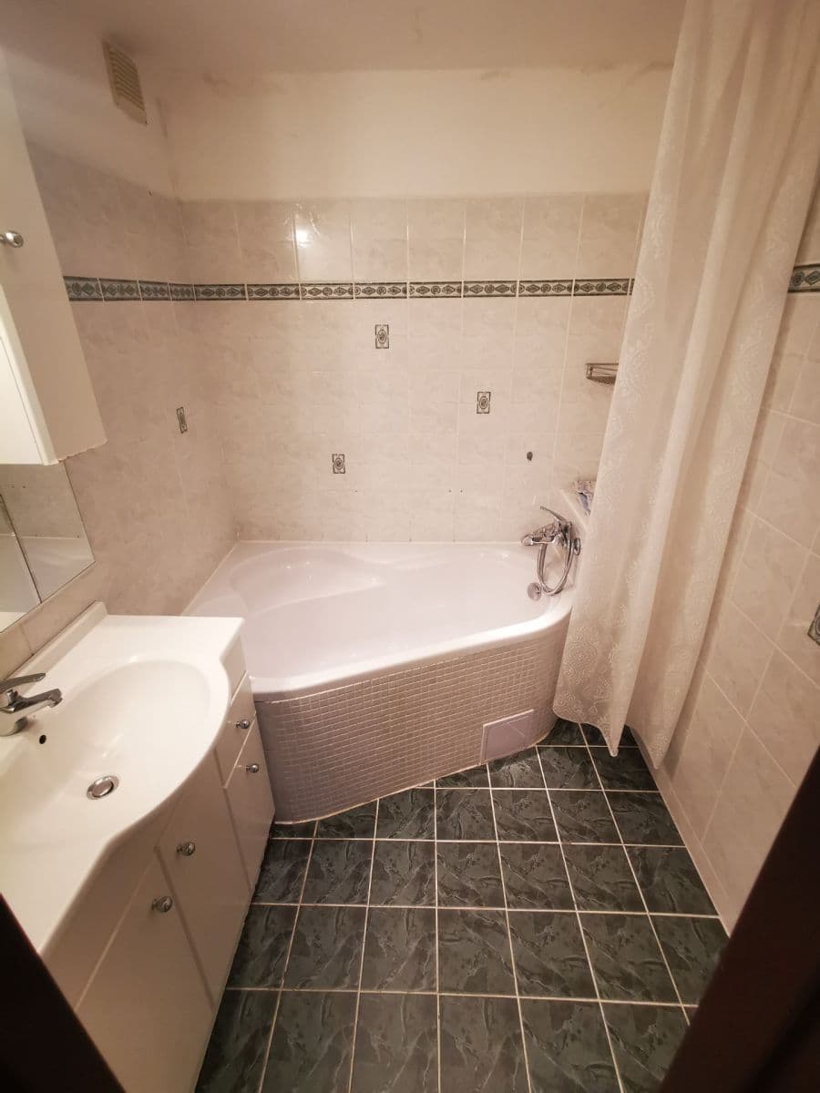 Pronájem bytu 3+1 74 m², Trnková, Praha, Praha Pronájem bytu 3+1 74 m², Trnková, Praha, Praha