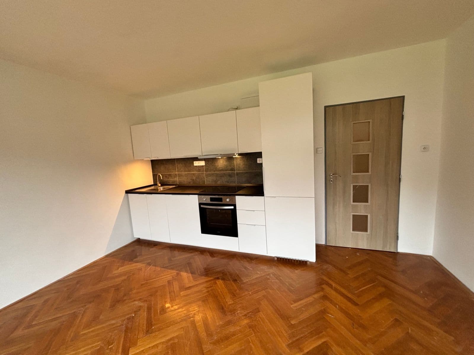 Pronájem bytu 4+kk 90 m², Klášterského, Liberec, Liberecký kraj Pronájem bytu 4+kk 90 m², Klášterského, Liberec, Liberecký kraj