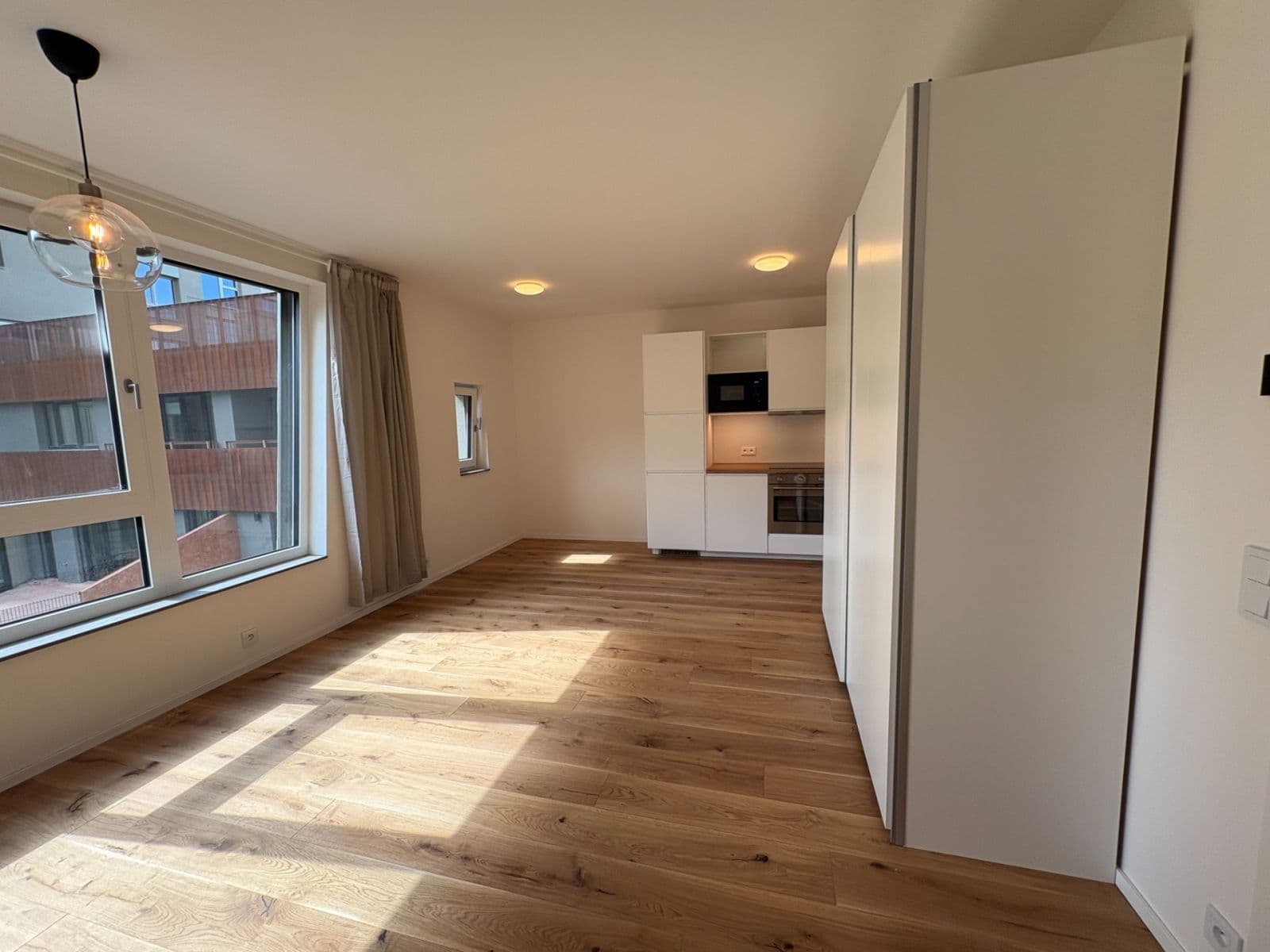 Pronájem bytu 1+kk 38 m², U Komína, Praha, Praha Pronájem bytu 1+kk 38 m², U Komína, Praha, Praha