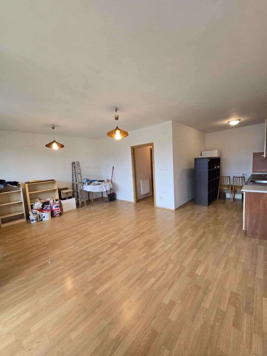 Pronájem bytu 1+kk 40 m², Komenského, Rajhrad, Jihomoravský kraj Pronájem bytu 1+kk 40 m², Komenského, Rajhrad, Jihomoravský kraj