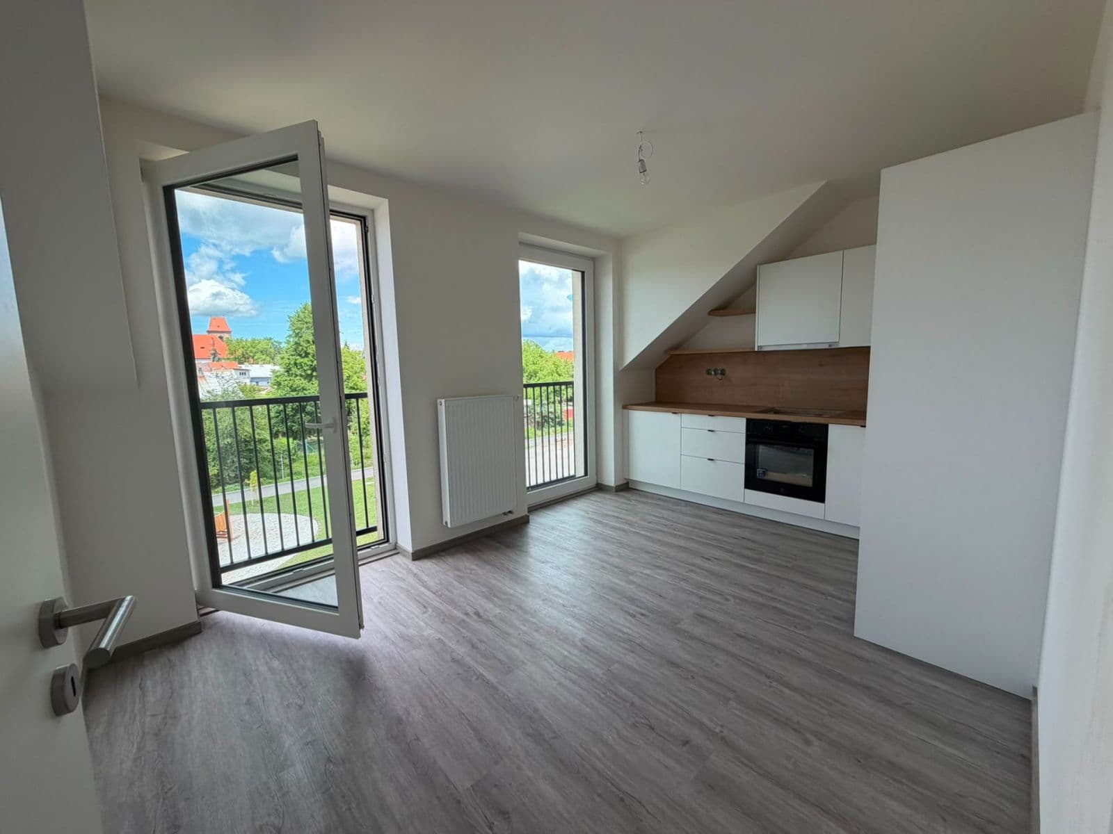 Pronájem bytu 2+kk 44 m², Prokopa Velikého, Český Brod, Středočeský kraj Pronájem bytu 2+kk 44 m², Prokopa Velikého, Český Brod, Středočeský kraj