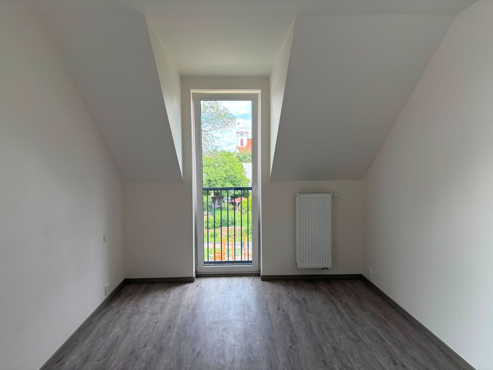 Pronájem bytu 2+kk 44 m², Prokopa Velikého, Český Brod, Středočeský kraj Pronájem bytu 2+kk 44 m², Prokopa Velikého, Český Brod, Středočeský kraj