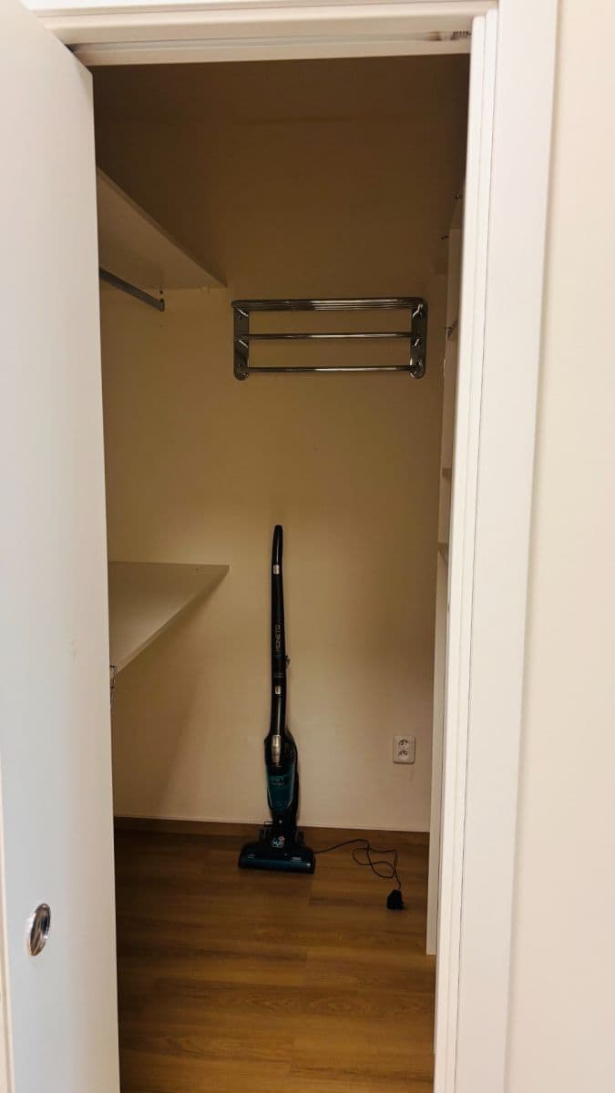 Pronájem bytu 3+1 85 m², Oravská, Praha, Praha Pronájem bytu 3+1 85 m², Oravská, Praha, Praha