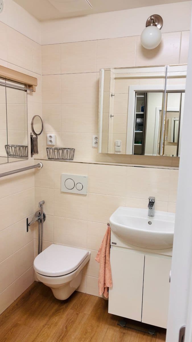 Pronájem bytu 3+1 85 m², Oravská, Praha, Praha Pronájem bytu 3+1 85 m², Oravská, Praha, Praha