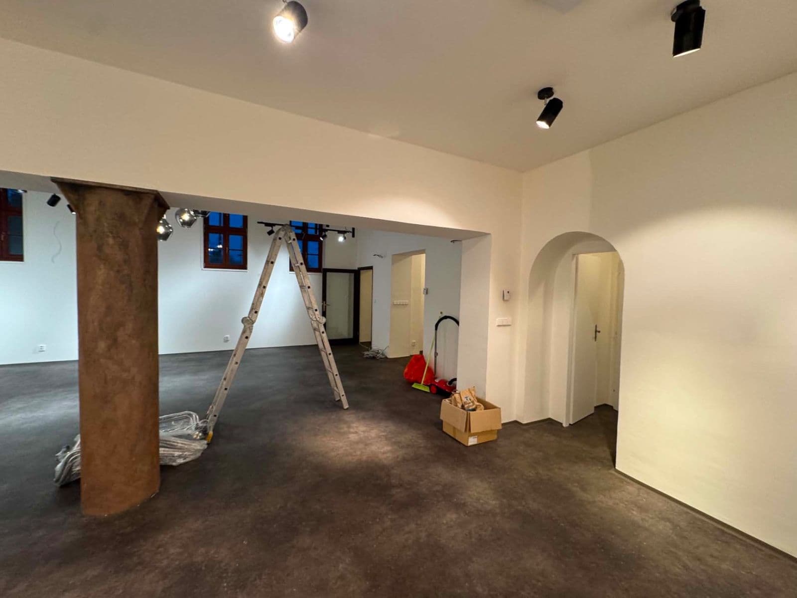 Prodej nebytového prostoru 91 m², Nádražní, Židlochovice, Jihomoravský kraj Prodej nebytového prostoru 91 m², Nádražní, Židlochovice, Jihomoravský kraj