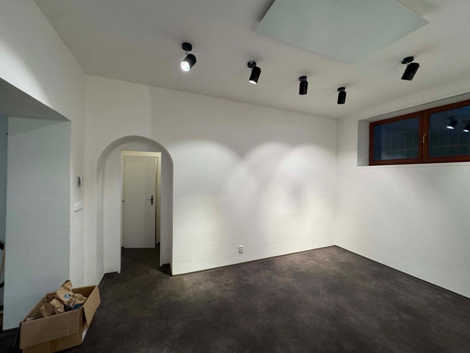 Prodej nebytového prostoru 91 m², Nádražní, Židlochovice, Jihomoravský kraj Prodej nebytového prostoru 91 m², Nádražní, Židlochovice, Jihomoravský kraj