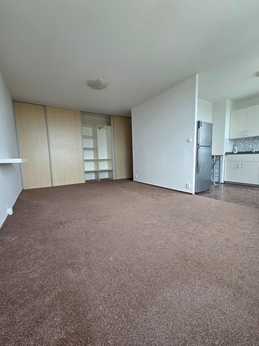 Prodej bytu 1+1 33 m², Kojetická, Neratovice, Středočeský kraj Prodej bytu 1+1 33 m², Kojetická, Neratovice, Středočeský kraj