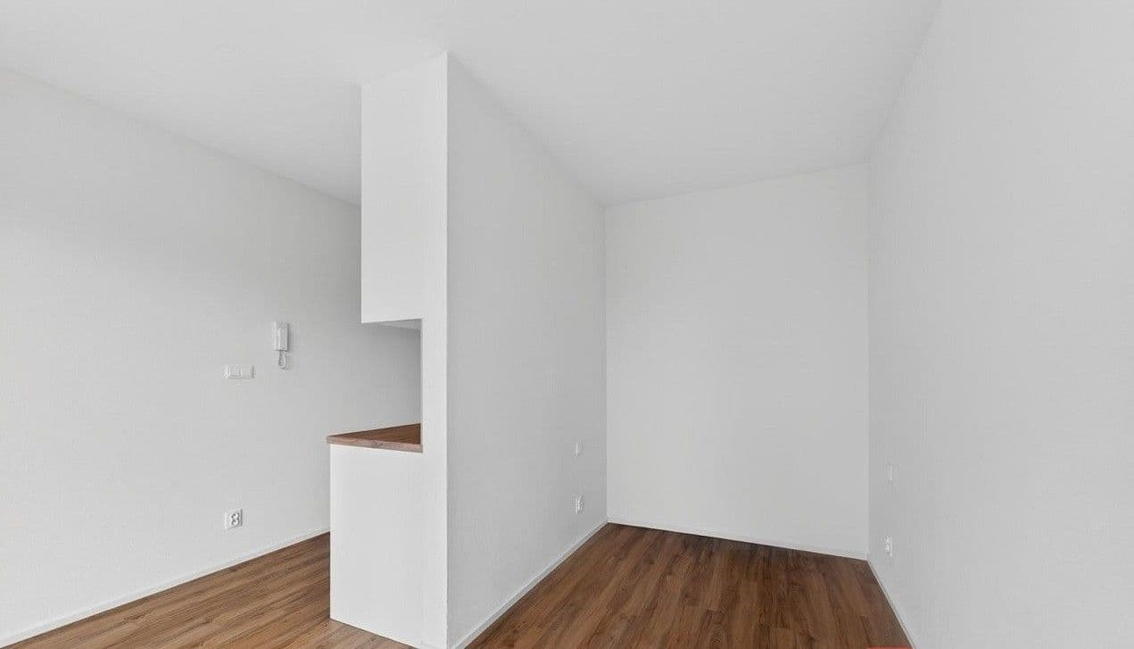 Pronájem bytu 1+kk 30 m², Zahradní, Plzeň, Plzeňský kraj Pronájem bytu 1+kk 30 m², Zahradní, Plzeň, Plzeňský kraj