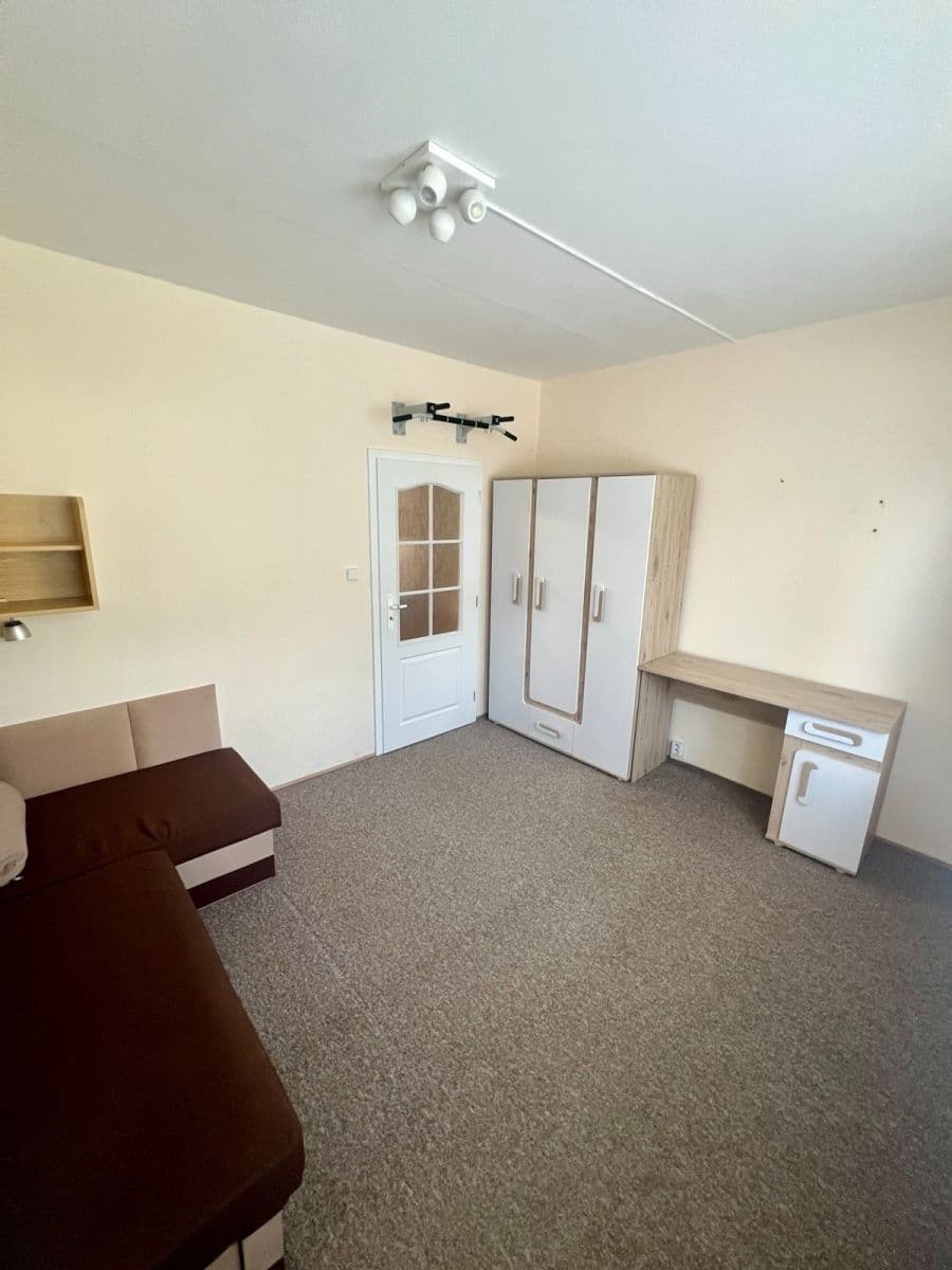 Prodej bytu 4+1 78 m², Husova, Nový Bor, Liberecký kraj Prodej bytu 4+1 78 m², Husova, Nový Bor, Liberecký kraj