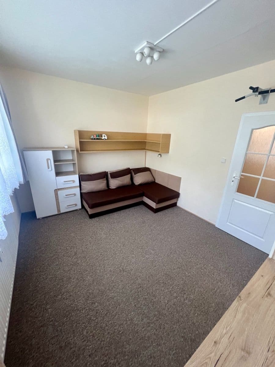 Prodej bytu 4+1 78 m², Husova, Nový Bor, Liberecký kraj Prodej bytu 4+1 78 m², Husova, Nový Bor, Liberecký kraj