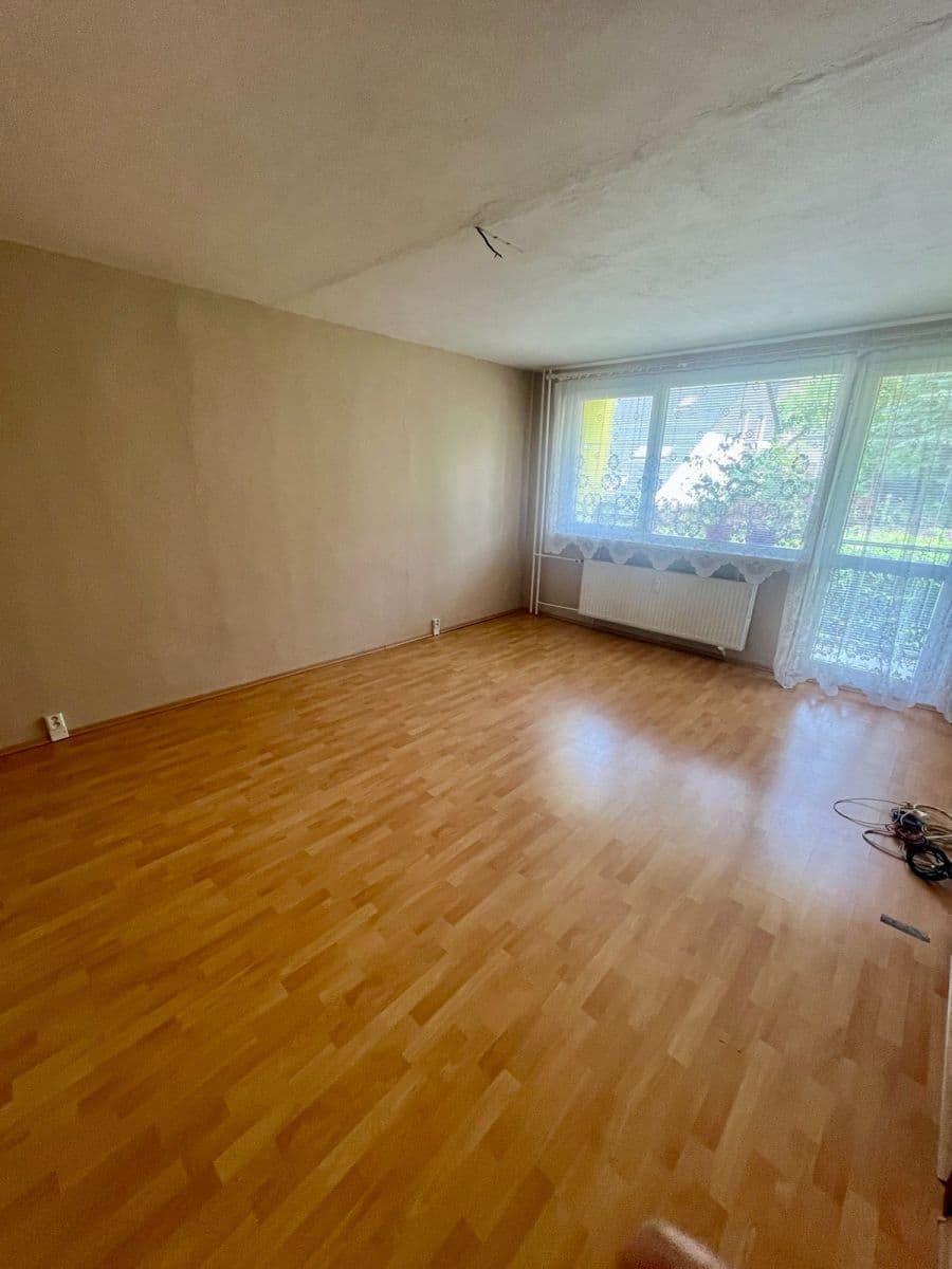 Prodej bytu 4+1 78 m², Husova, Nový Bor, Liberecký kraj Prodej bytu 4+1 78 m², Husova, Nový Bor, Liberecký kraj